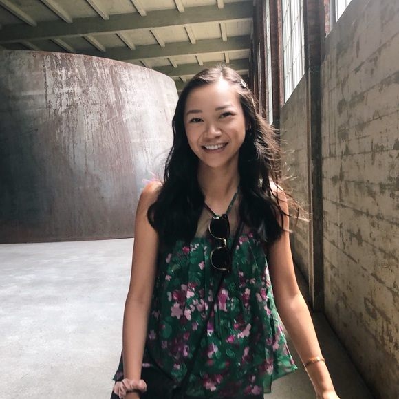 Meet your Posher, Sandra - Picture 1 of 1